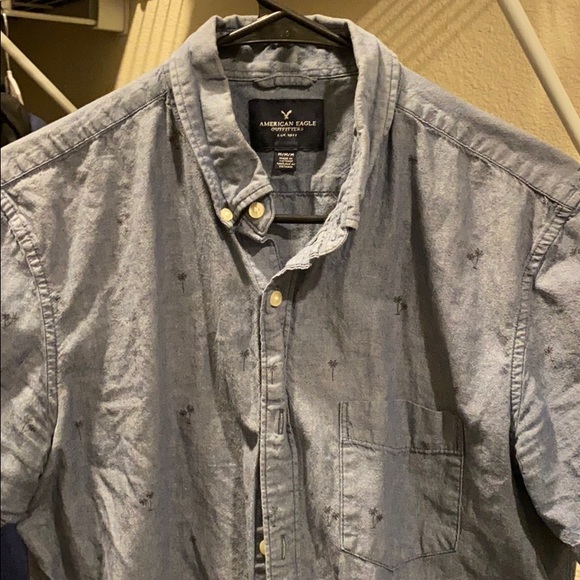 American Eagle Short sleeve button down - Picture 3 of 3